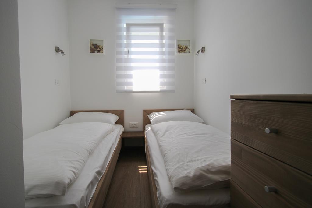 Apartments Villa Rivarella Novigrad Istria Habitación foto
