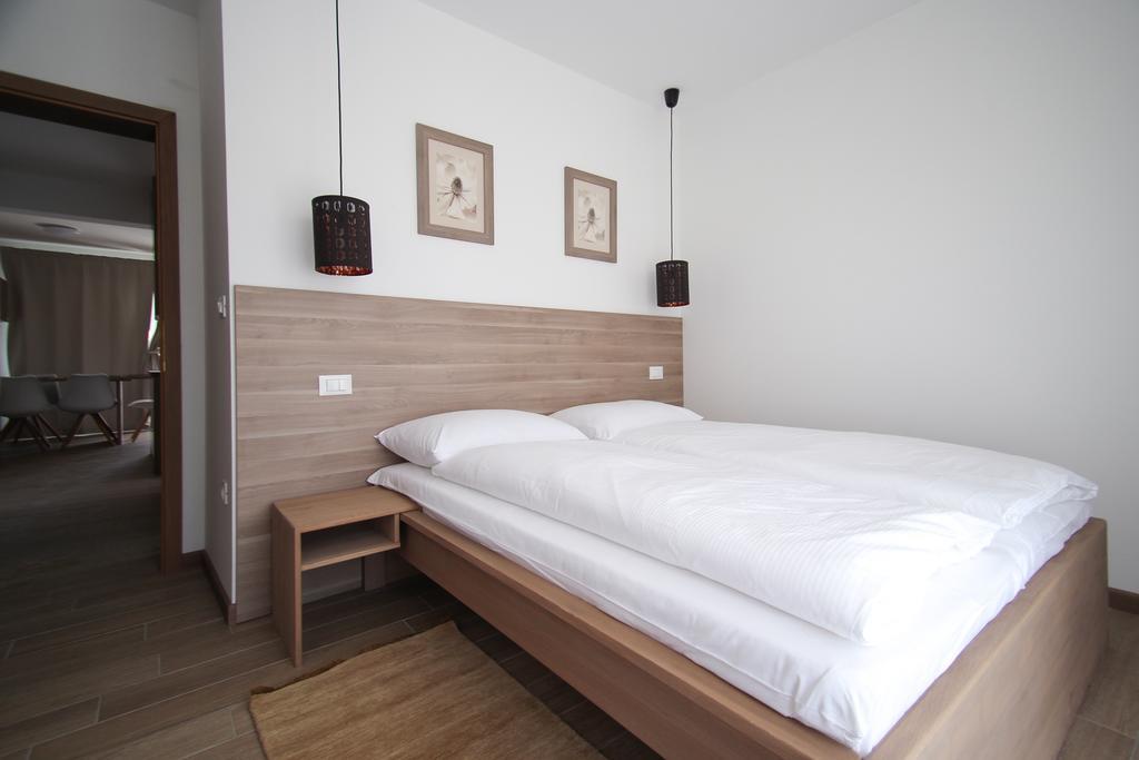 Apartments Villa Rivarella Novigrad Istria Habitación foto
