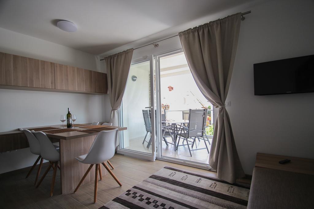 Apartments Villa Rivarella Novigrad Istria Habitación foto