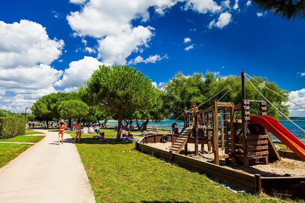 Apartments Villa Rivarella Novigrad Istria Habitación foto